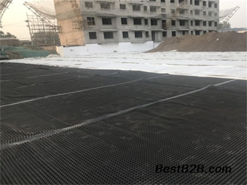 车库顶板排水